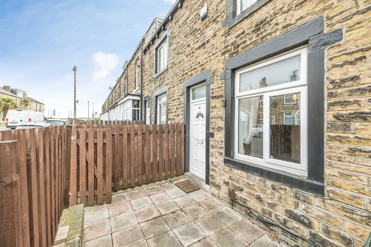 Woodhall Avenue, Bradford, photo 12