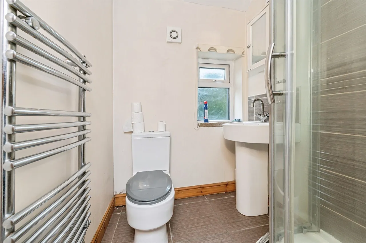 Woodhall Avenue, Bradford, photo 10
