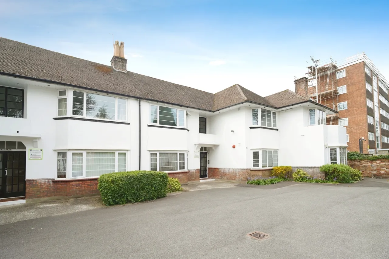 1 bed flat for sale — Princess Road, Poole