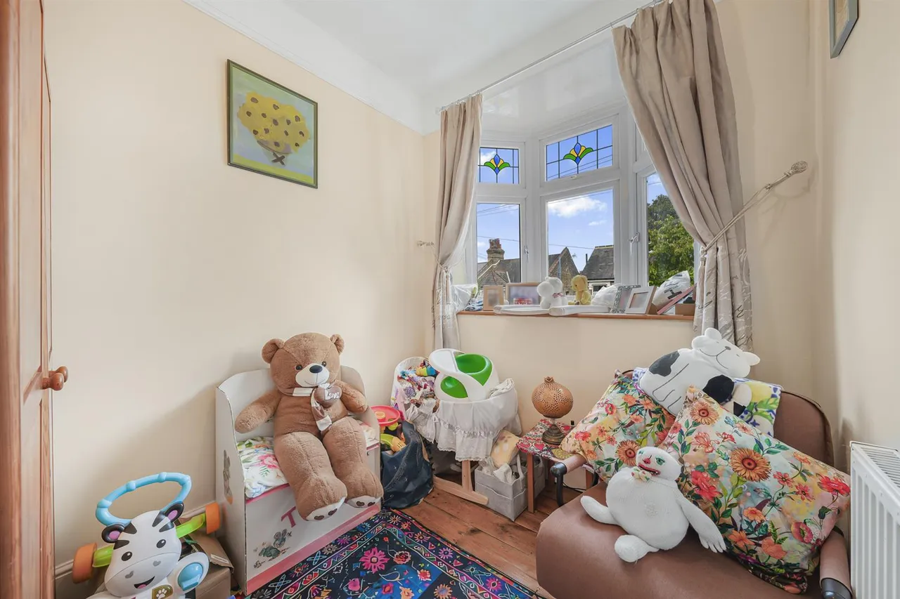 Beech Hall Road, Highams Park, E4, photo 20
