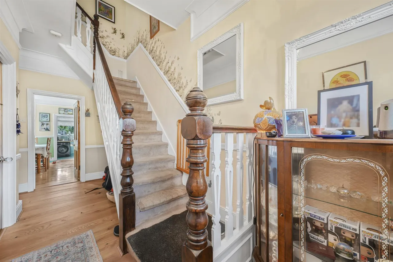 Beech Hall Road, Highams Park, E4, photo 11