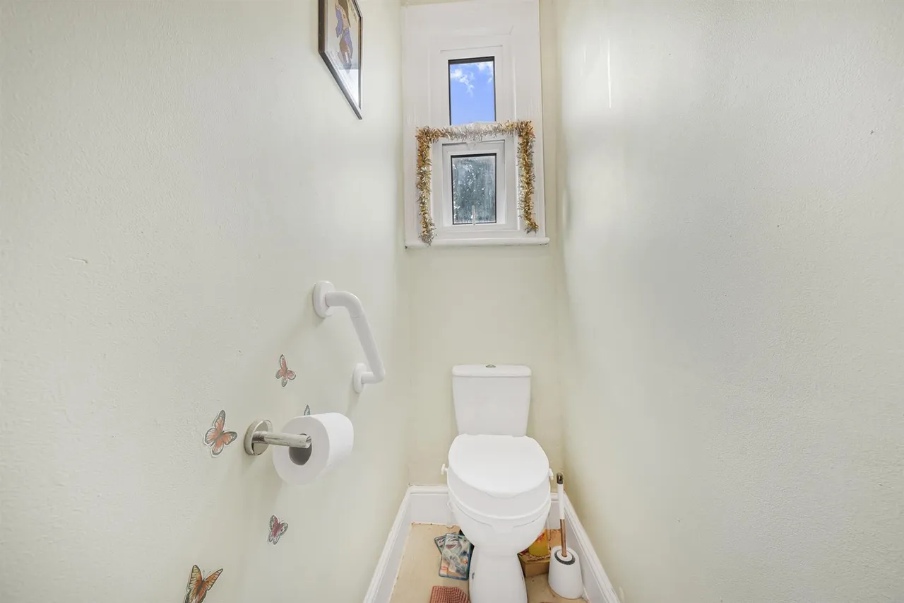 Beech Hall Road, Highams Park, E4, photo 22