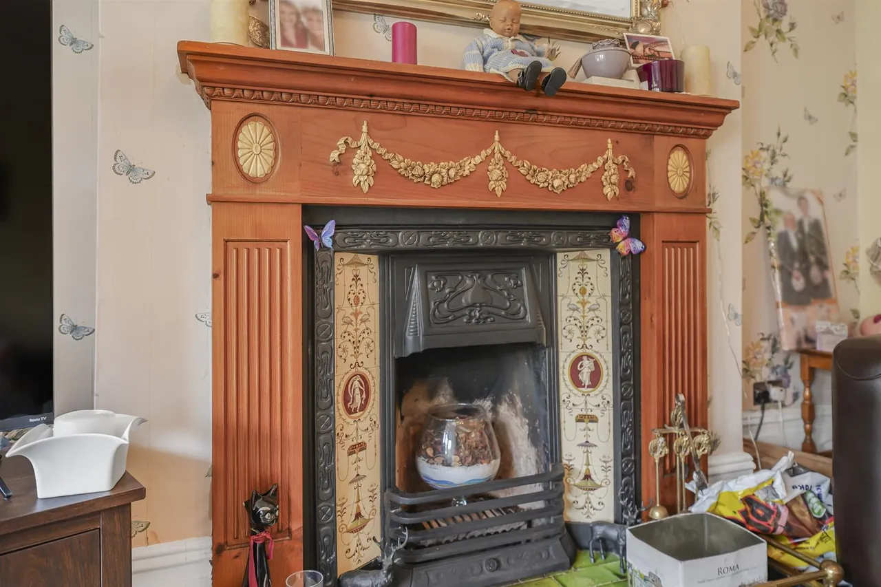 Beech Hall Road, Highams Park, E4, photo 3