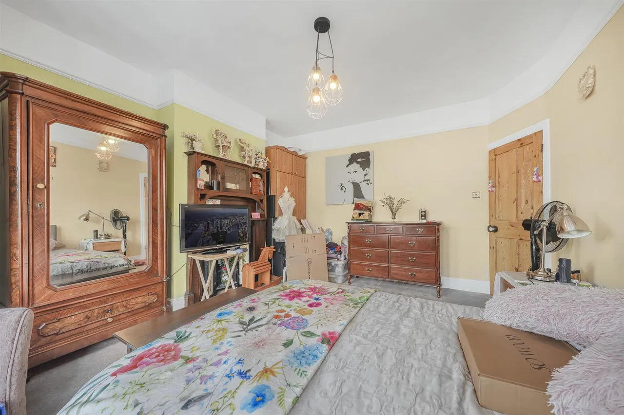 Beech Hall Road, Highams Park, E4, photo 18