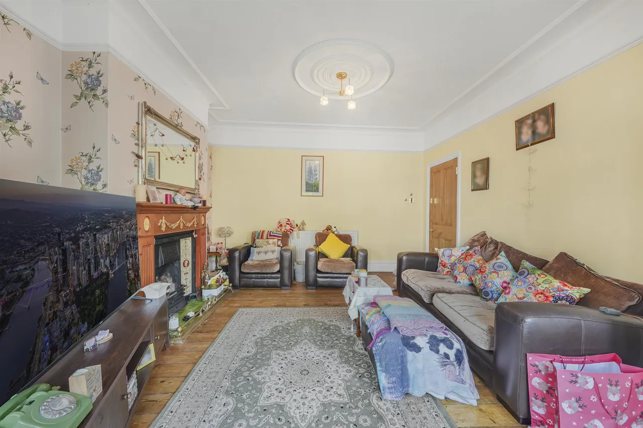 Beech Hall Road, Highams Park, E4, photo 4
