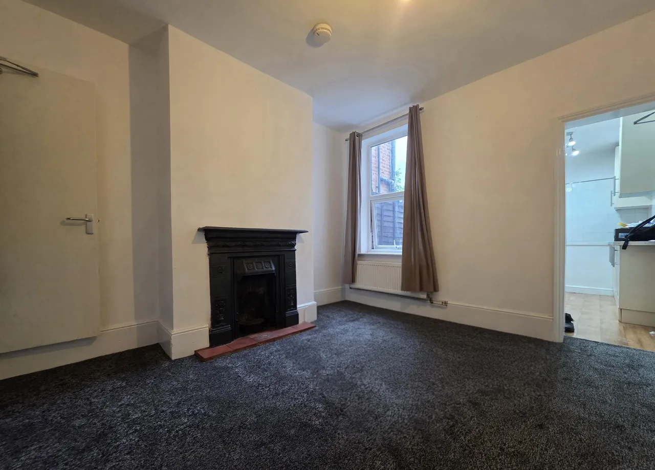 Bushbury Lane, Wolverhampton, WV10, photo 3