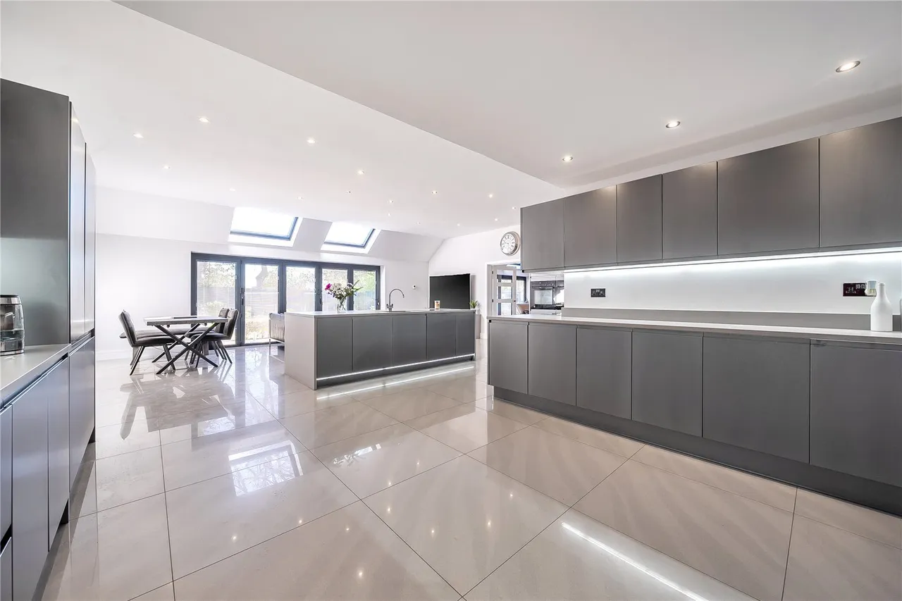 Grove Vale, BR7, photo 12