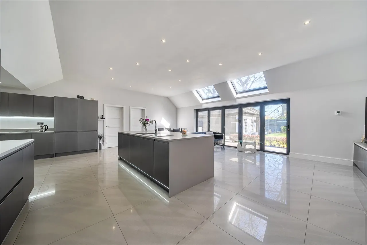 Grove Vale, BR7, photo 11