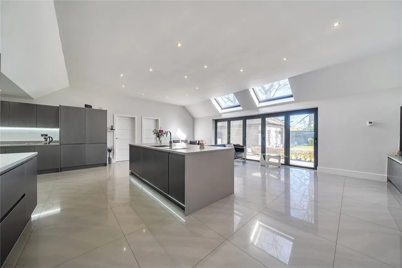 Grove Vale, BR7, photo 11