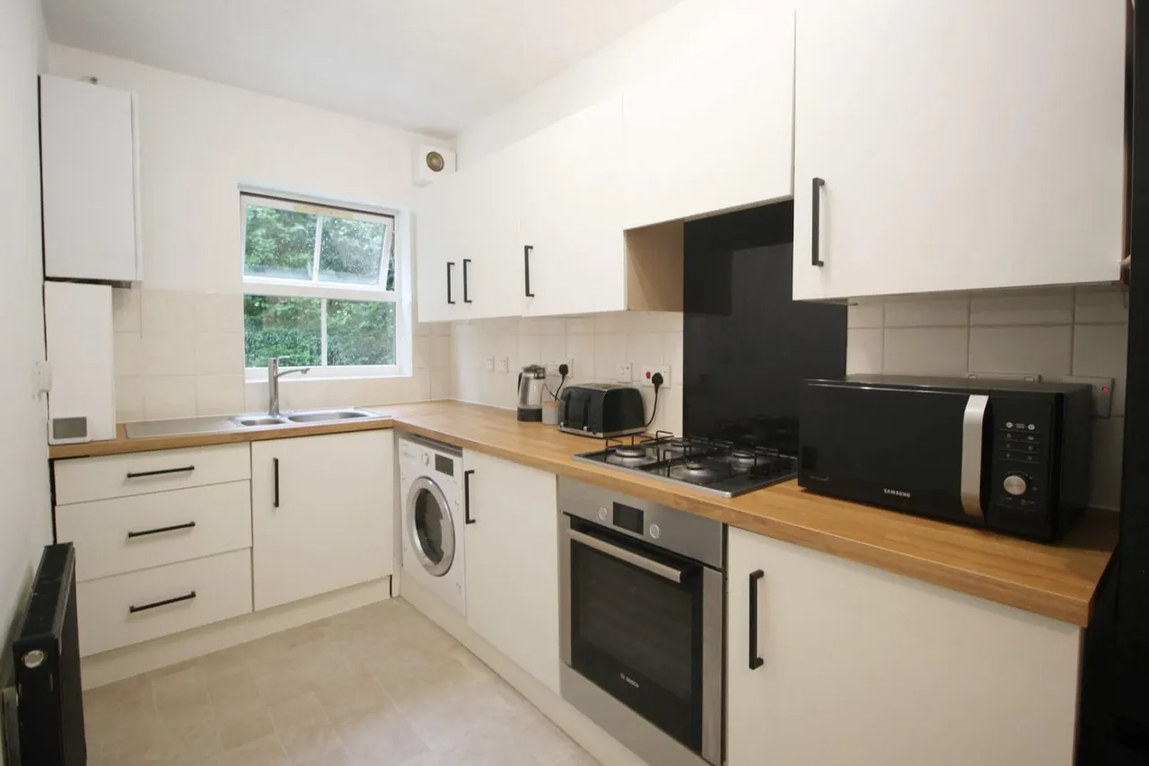 66 Middle Road, Southampton, photo 2