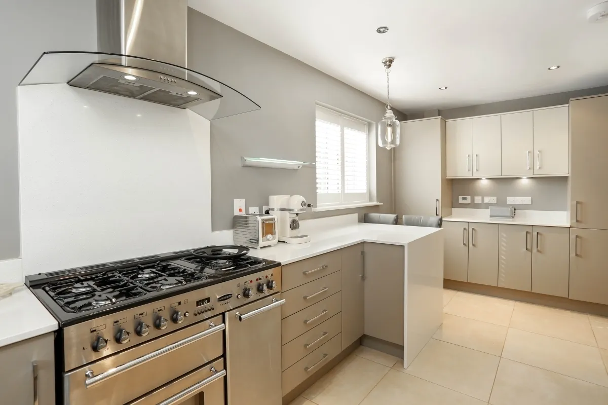 Princes Place, Four Marks, GU34, photo 3