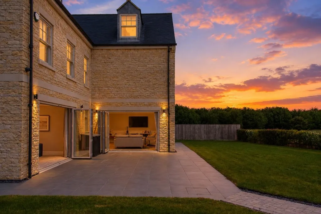 Coles Close, Little Harrowden, photo 65