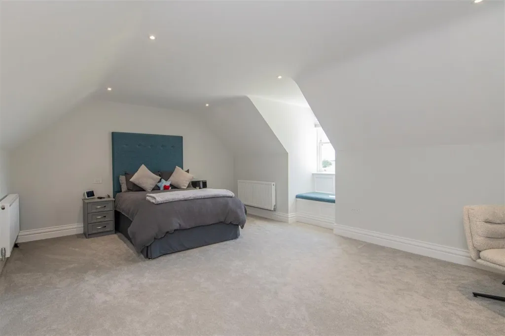Coles Close, Little Harrowden, photo 48