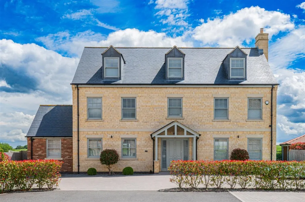 Coles Close, Little Harrowden, photo 60