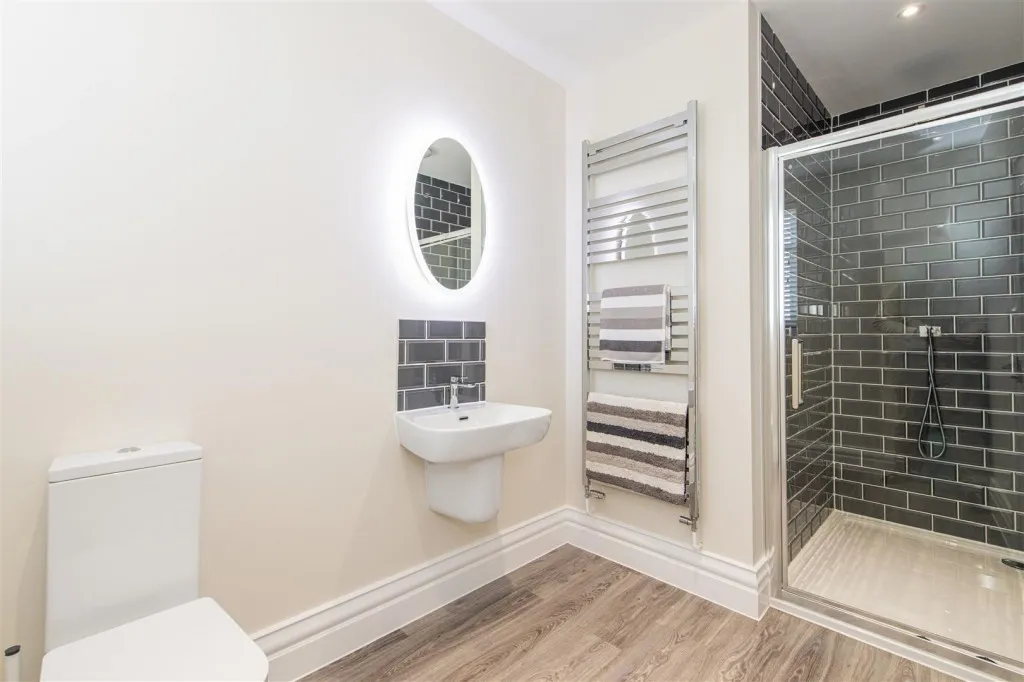 Coles Close, Little Harrowden, photo 41