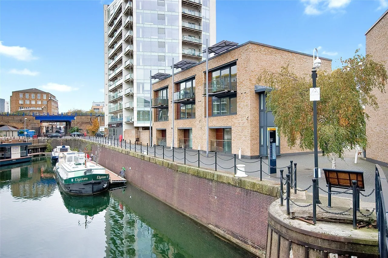 Limehouse Basin, London, E14, photo 18