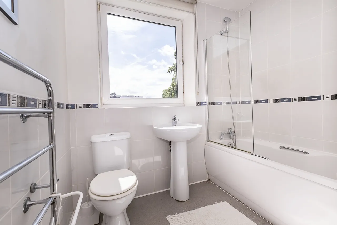 Manor Road, Teddington, TW11, photo 7