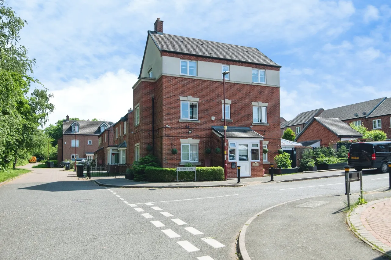 5 bed house for sale — Butler Way, Birmingham