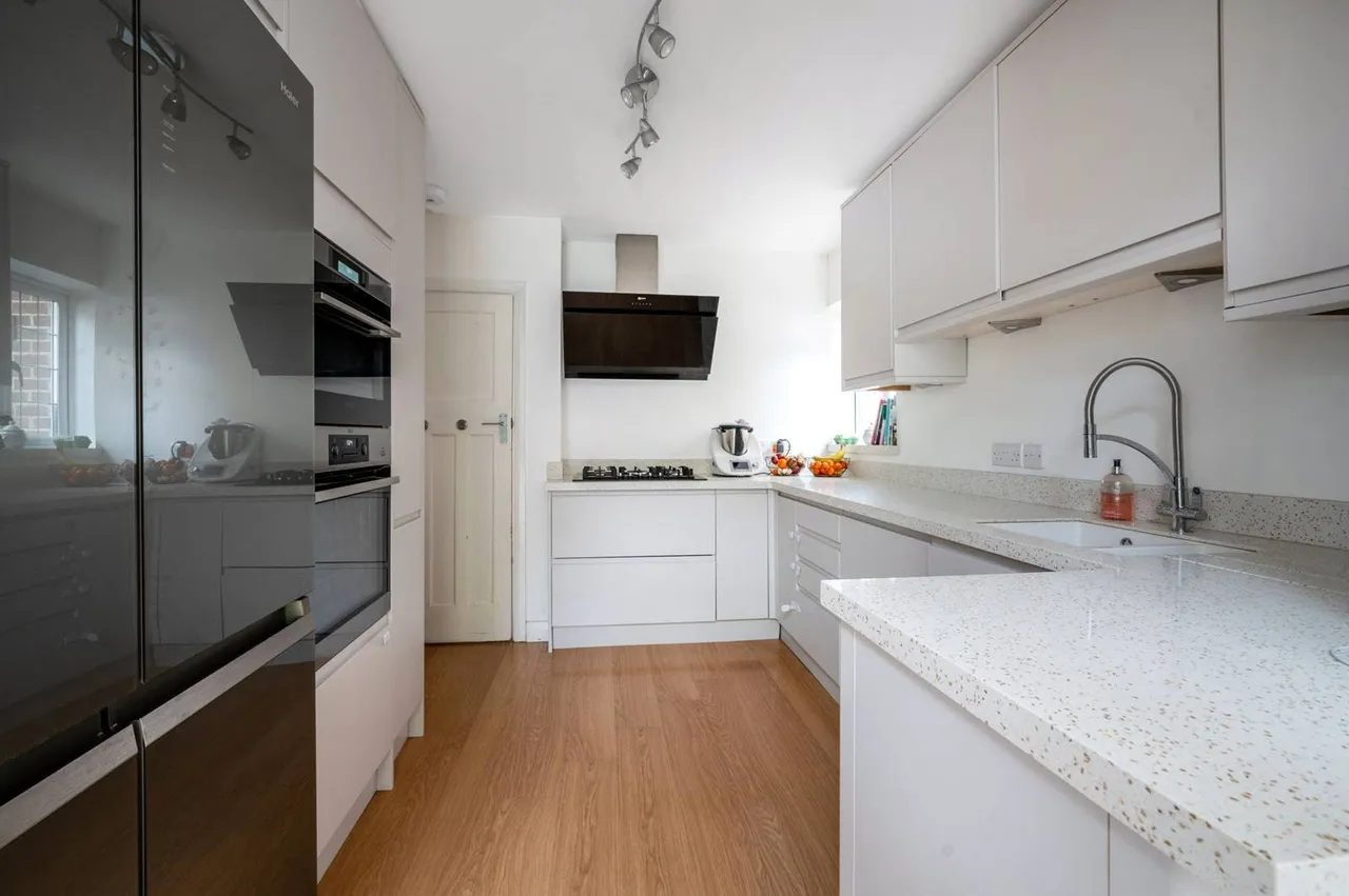 Ash Grove, Guildford, GU2, photo 8