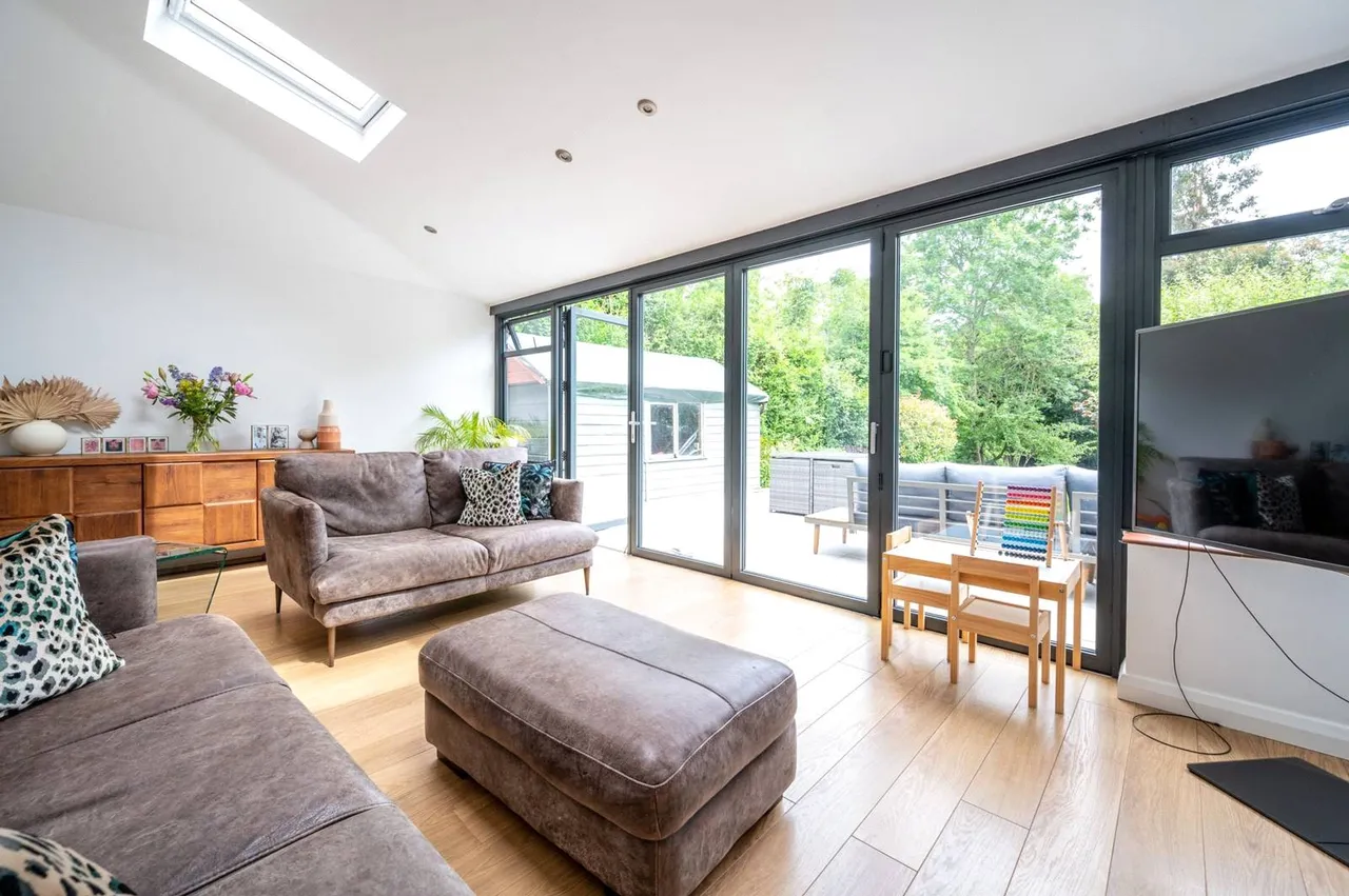 Ash Grove, Guildford, GU2, photo 3