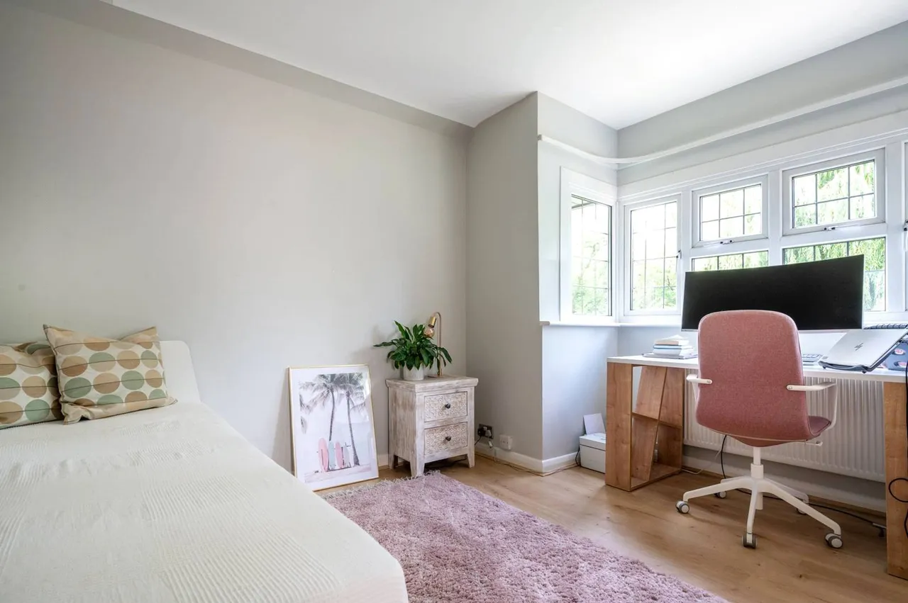 Ash Grove, Guildford, GU2, photo 24