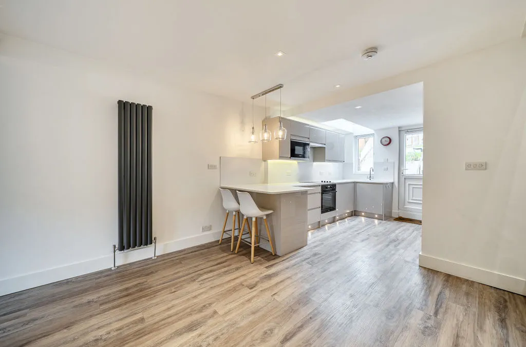 Godstone Road, Kenley CR8 5BD, photo 5