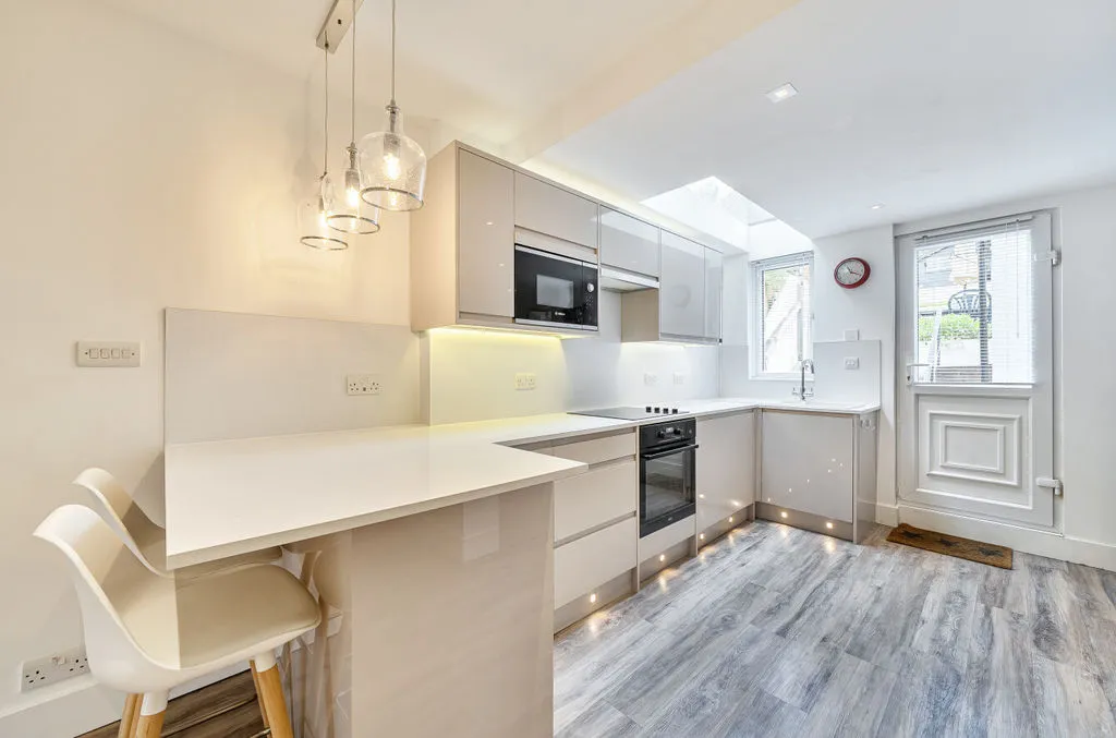Godstone Road, Kenley CR8 5BD, photo 6