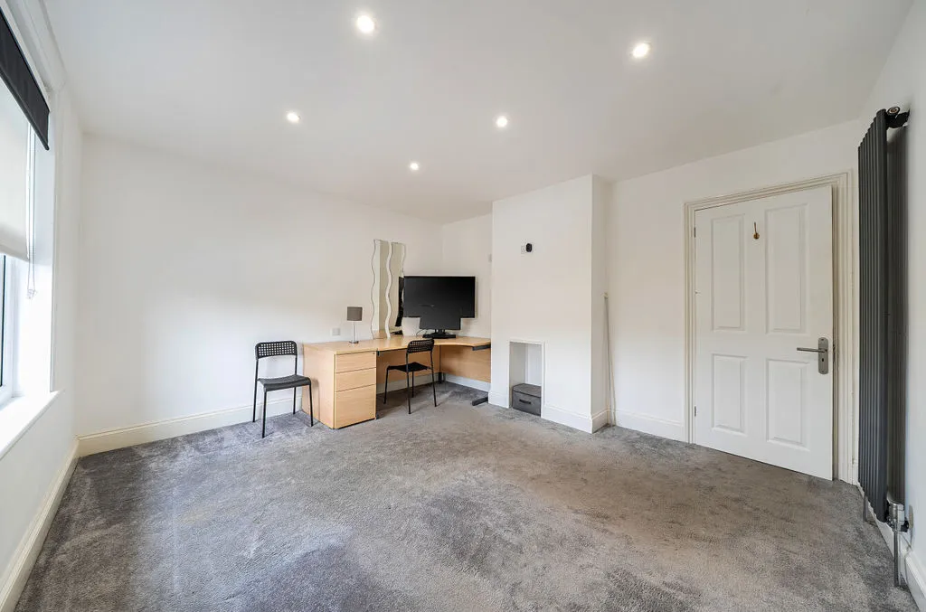 Godstone Road, Kenley CR8 5BD, photo 15