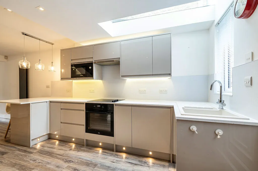 Godstone Road, Kenley CR8 5BD, photo 8