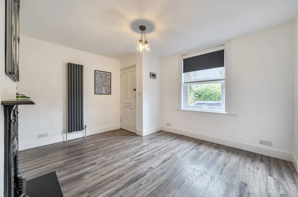 Godstone Road, Kenley CR8 5BD, photo 4