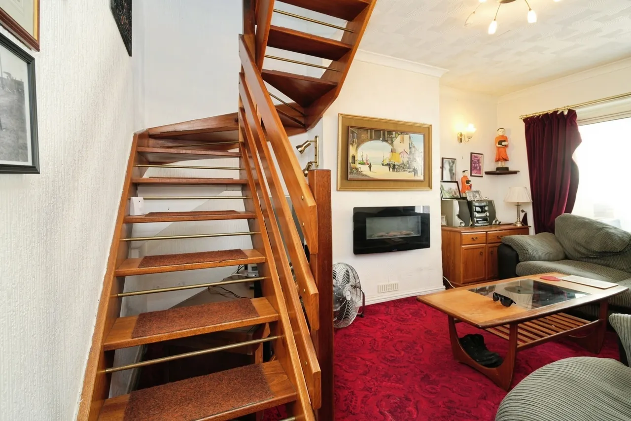 Walnut Close, Clifton, Swinton, Manchester, M27, photo 3