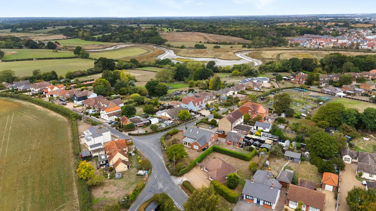 Ballast Quay Road, Fingringhoe, CO5, photo 16
