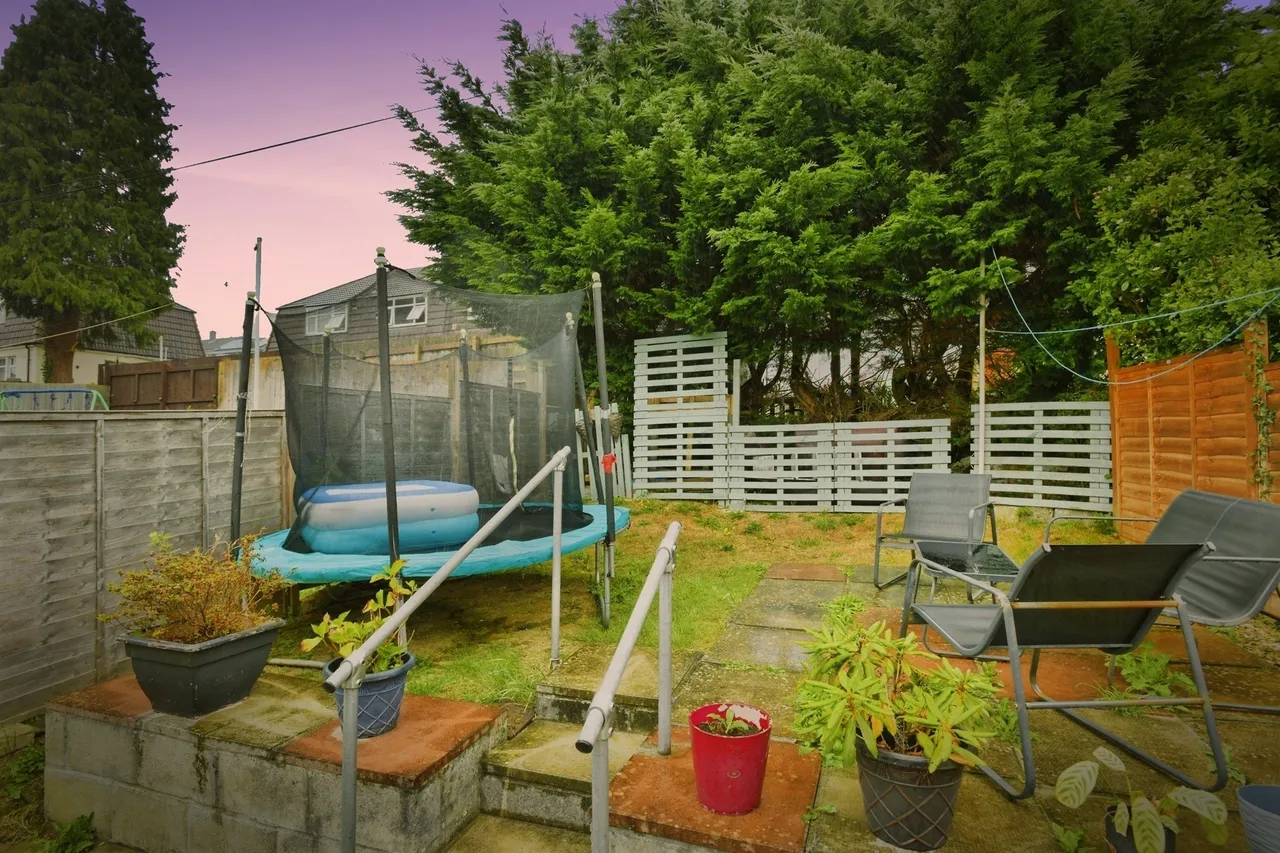 Swinburne Gardens, Plymouth, photo 12