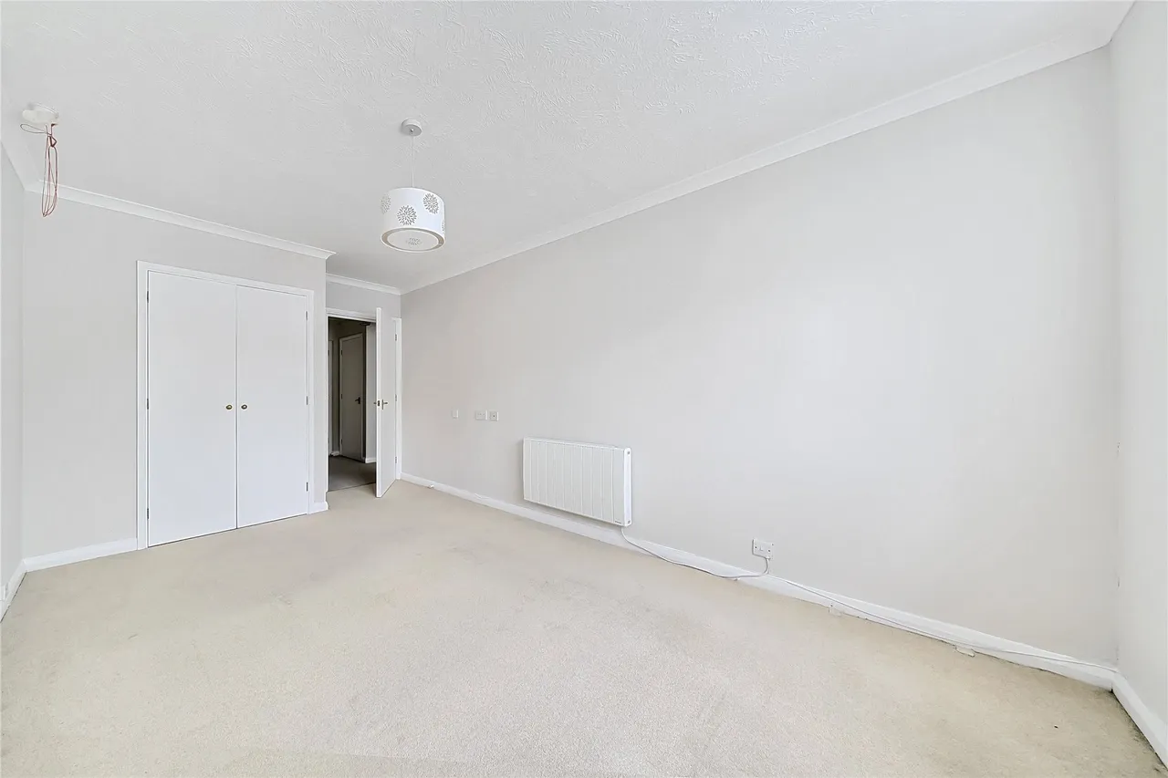 Forge Close, Hayes, BR2, photo 9