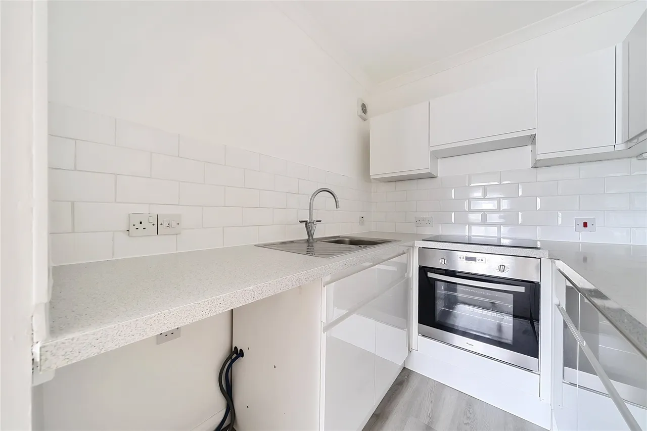 Forge Close, Hayes, BR2, photo 13