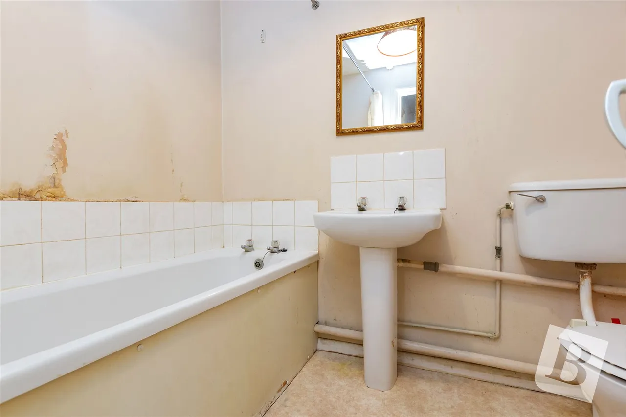 Honey Close, Dagenham, RM10, photo 9