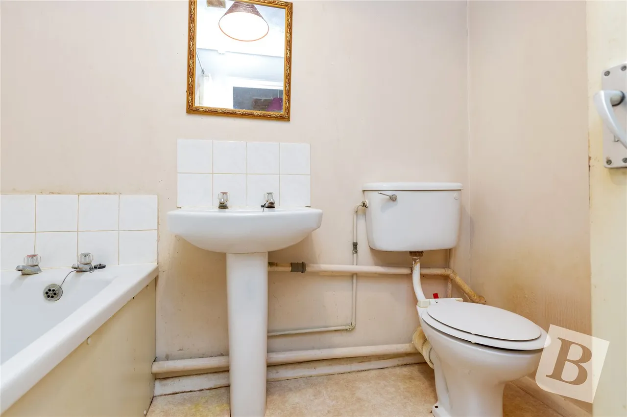 Honey Close, Dagenham, RM10, photo 11