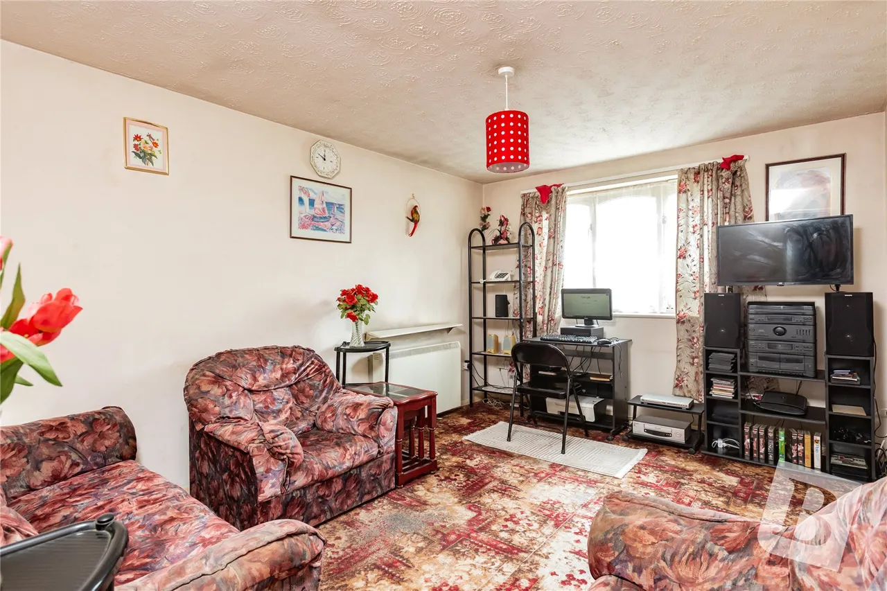 Honey Close, Dagenham, RM10, photo 6