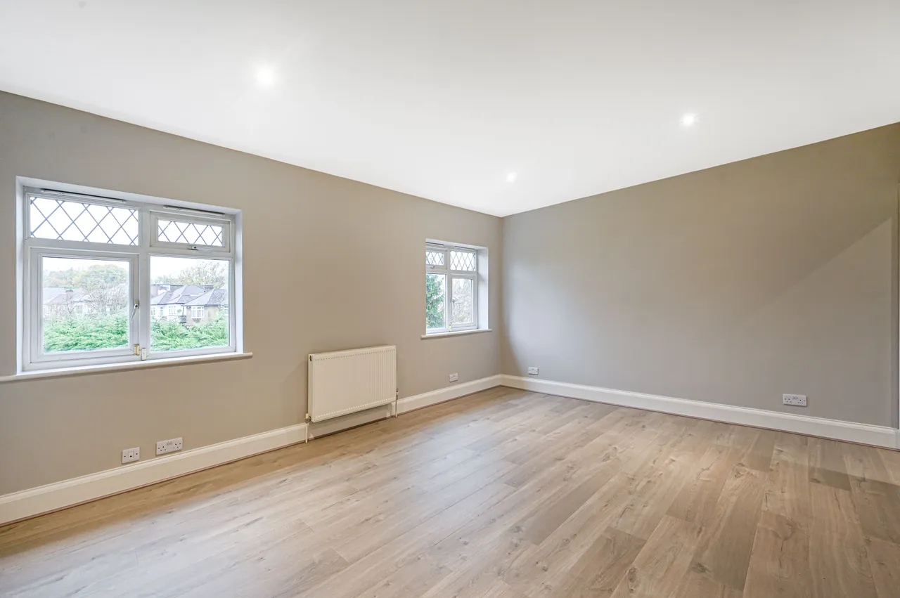 24 Longland Drive, London, photo 9