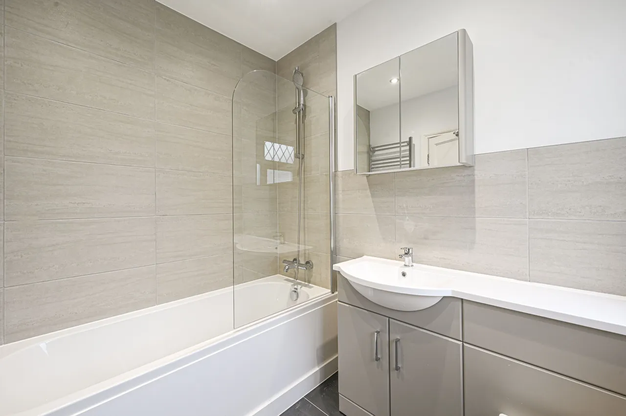 24 Longland Drive, London, photo 8