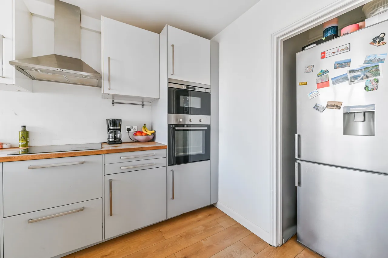 Flat 19, Silchester Court, London Road, Thornton Heath, photo 7