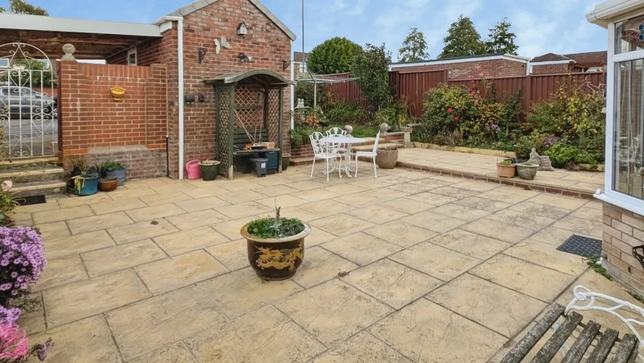 Somerset Avenue, Yate, BS37, photo 15