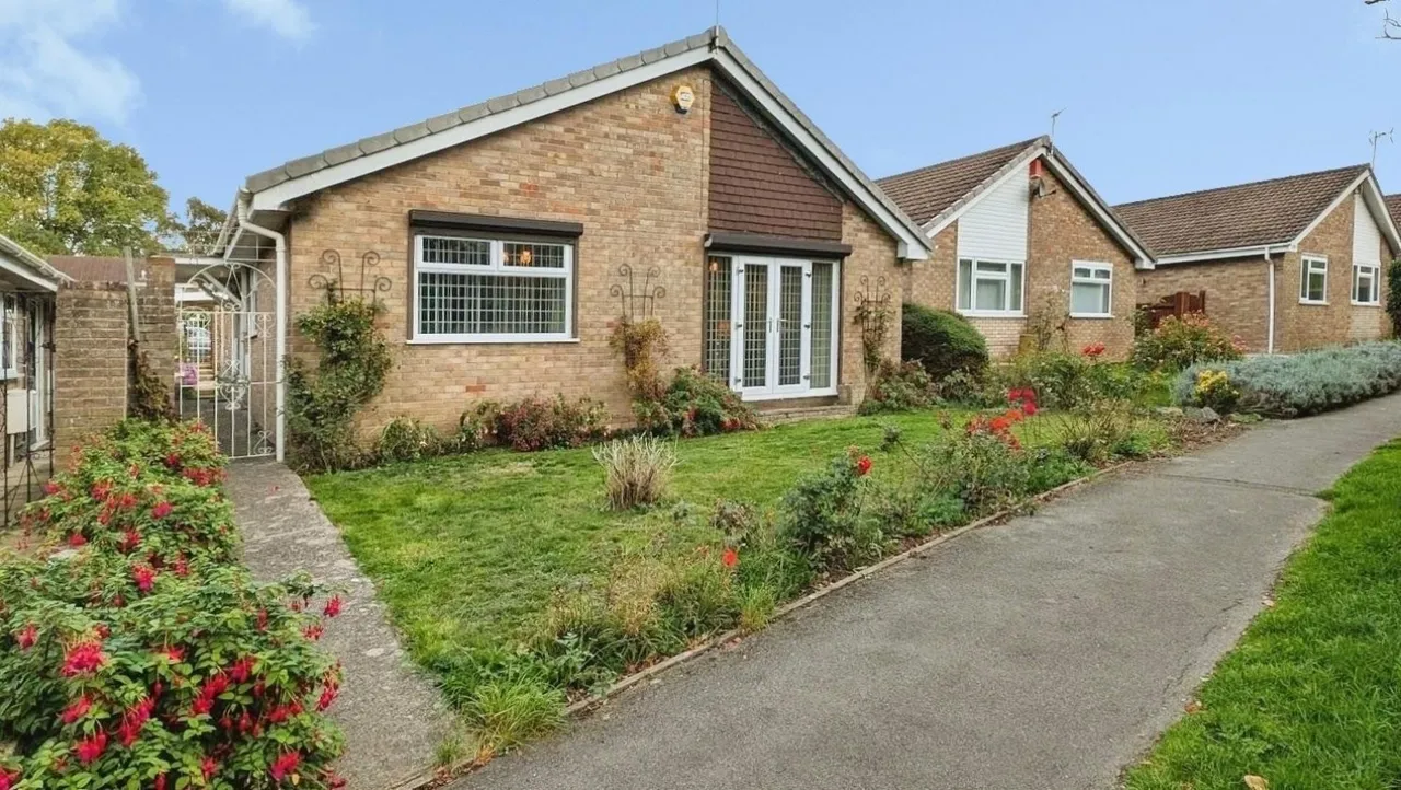 3 bed house for sale, Somerset Avenue, Yate, BS37