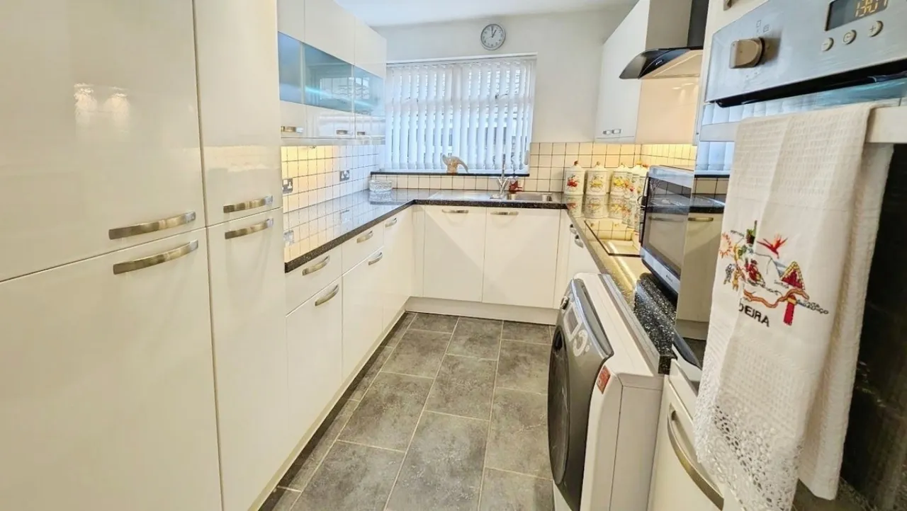 Somerset Avenue, Yate, BS37, photo 8
