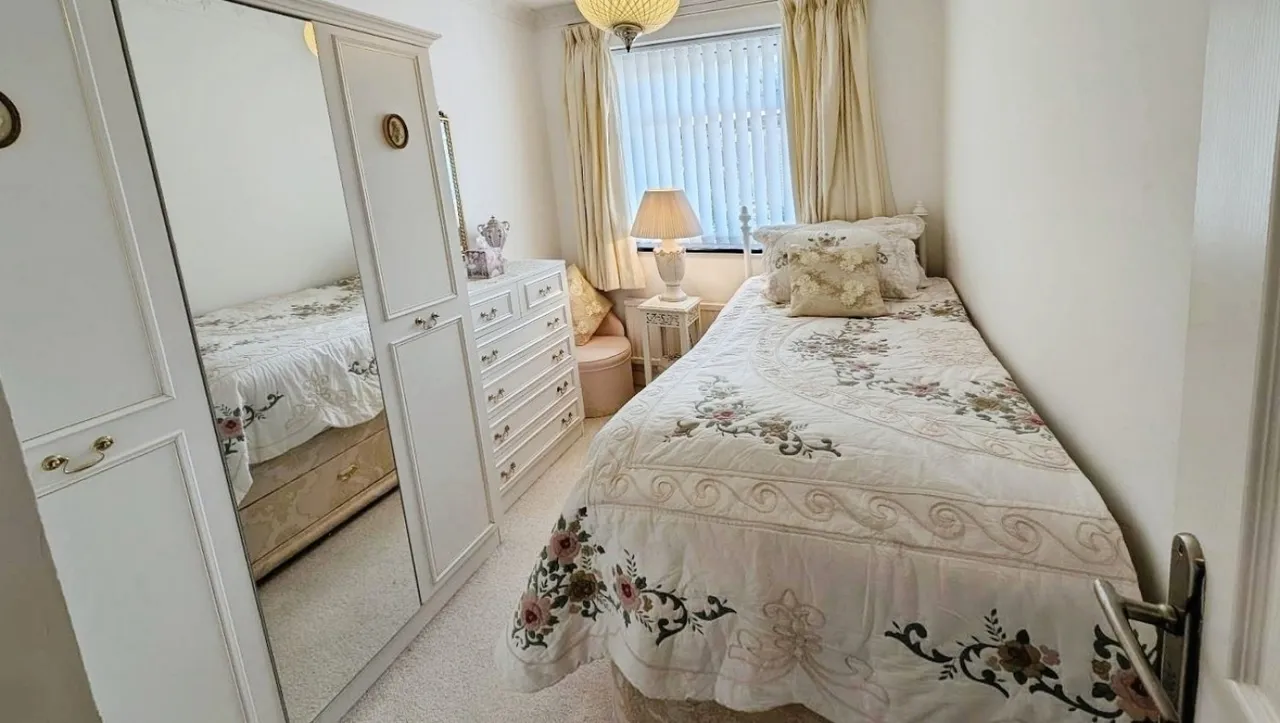 Somerset Avenue, Yate, BS37, photo 13