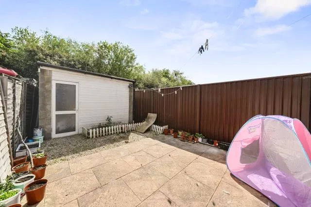 Iffley Road, Swindon, SN2, photo 19