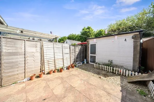 Iffley Road, Swindon, SN2, photo 18