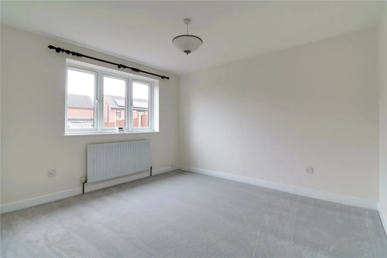 Middlegate Close, Barrow-Upon-Humber, DN19, photo 7