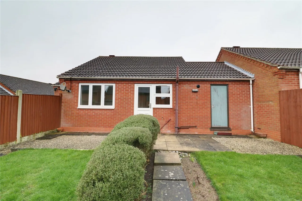 Middlegate Close, Barrow-Upon-Humber, DN19, photo 2