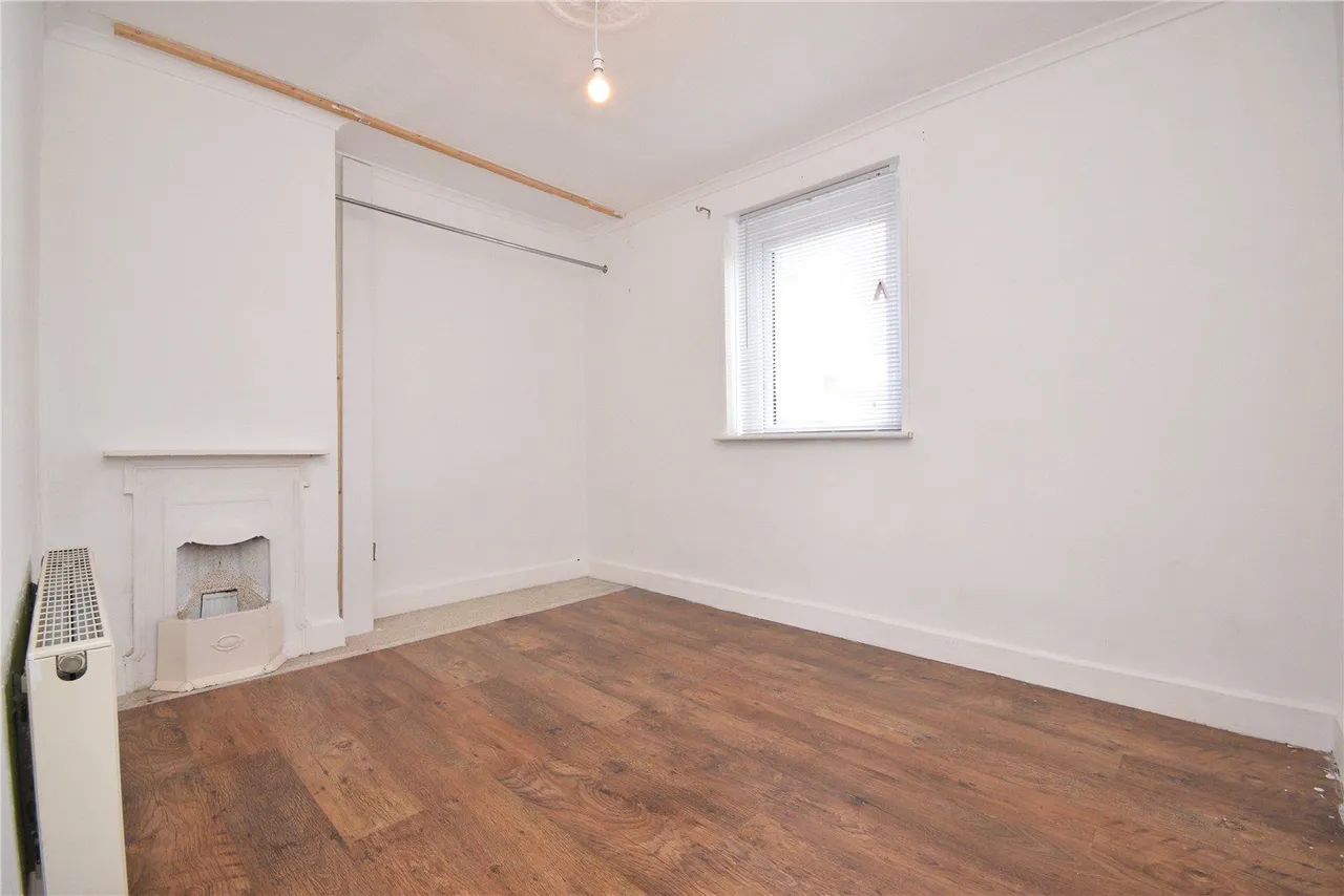 Bradford Road, Tingley, WF3, photo 5